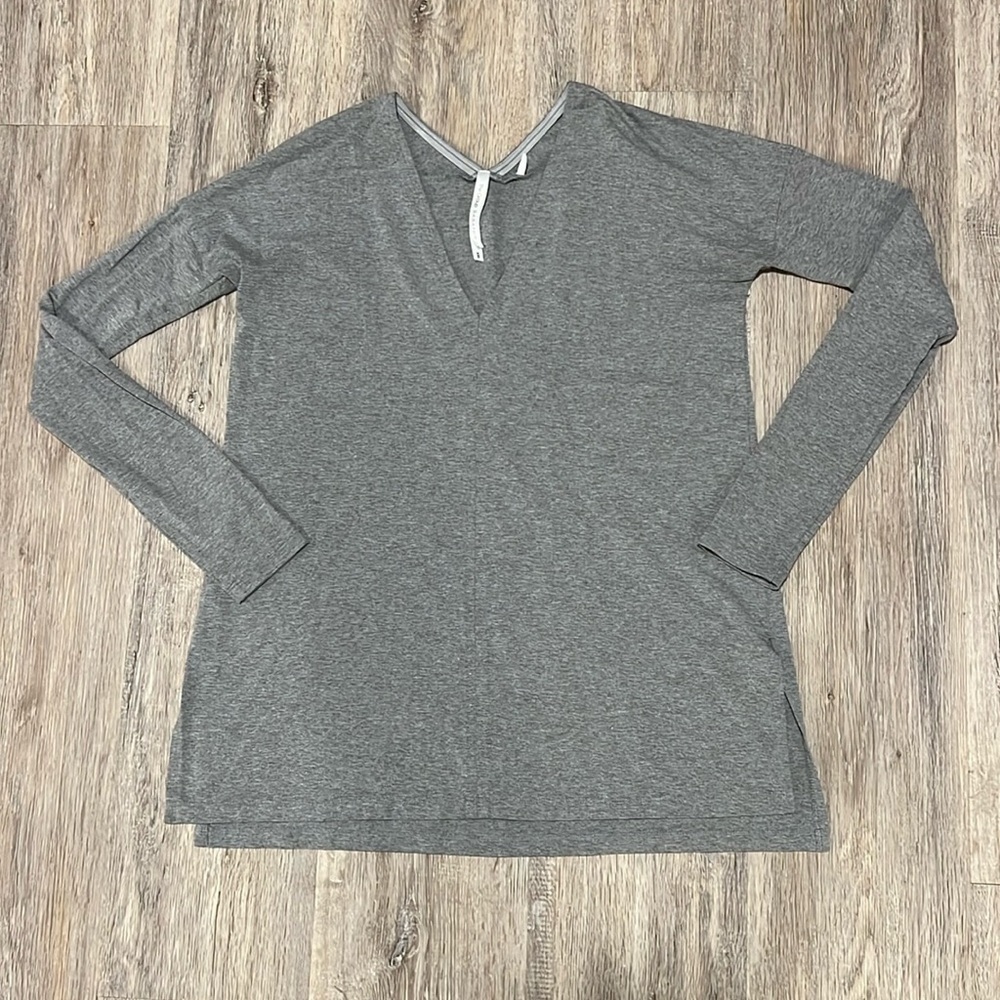 The Group Babaton Long Sleeve V-Neck Tee​​